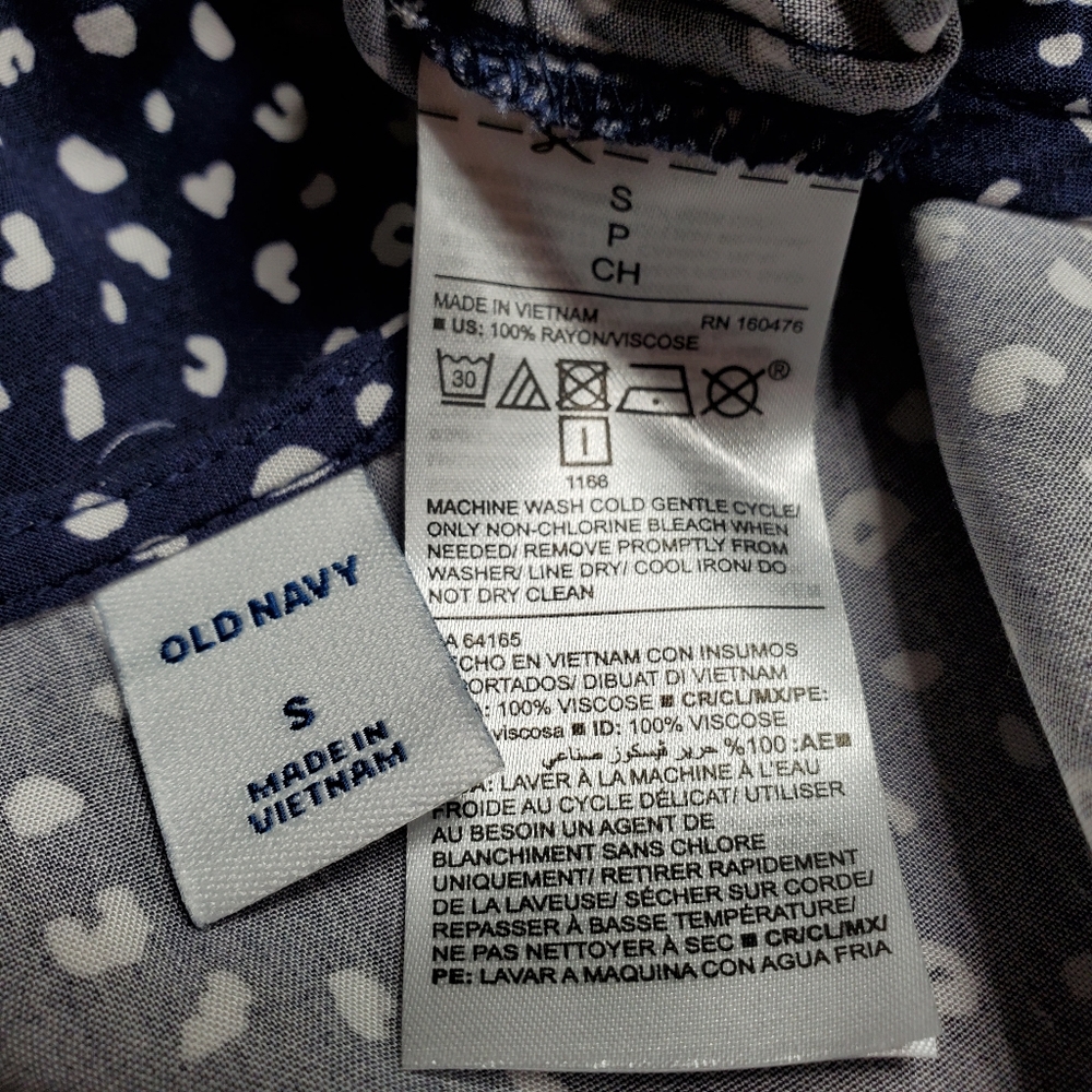 Old Navy Ruched Shoulder High-Low Blouse - Picture 6 of 6